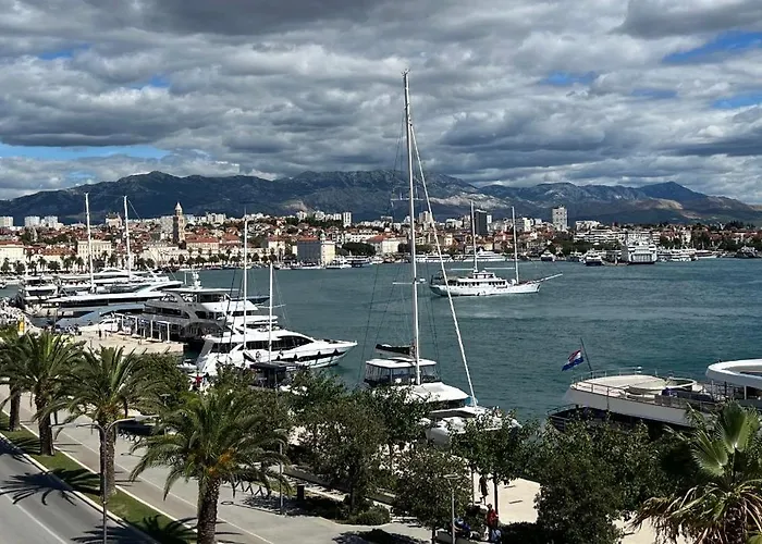 The View Apartment Split